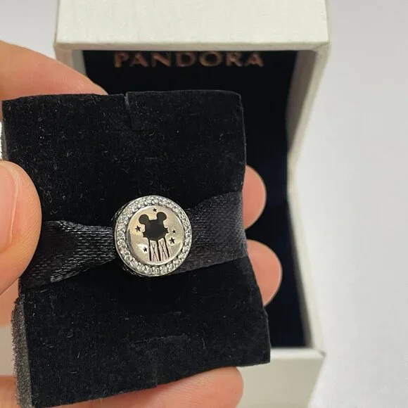 Disney x Pandora Walt Disney Studios Park Charm - Picture 1 of 5